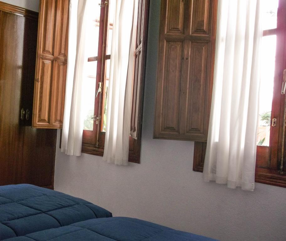 Pension Ciudad Navarro Ramos Гранада Стая снимка